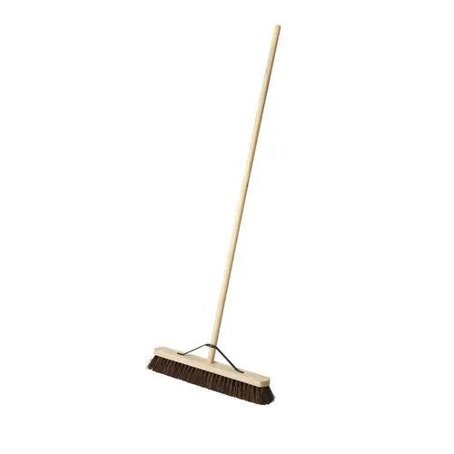 Bassine Stiff Broom with Wooden Handle